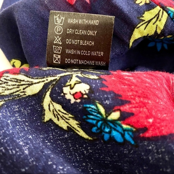 Bohemian Floral Rayon Blouse Top Medium Cottagecore Flowy Relaxed Fit Casual - Picture 7 of 10